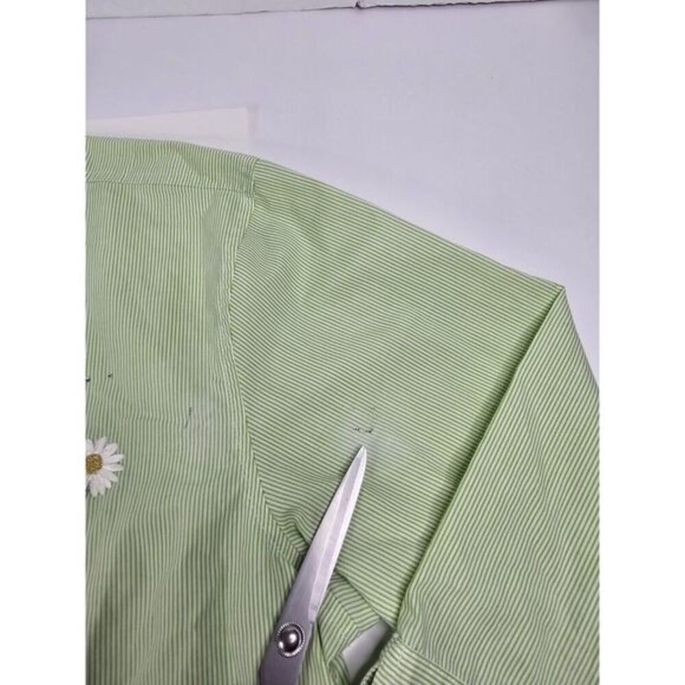 Tia Designs Shirt Green Gingham Womens 2X Bee Floral Embroiderd CottageCore‎ - Picture 4 of 16